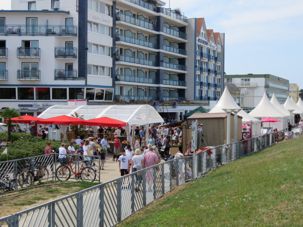 Promenade in Cuxhaven Duhnen