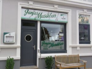 Musik- und Szenekneipe Janjas Musikbar in Döse